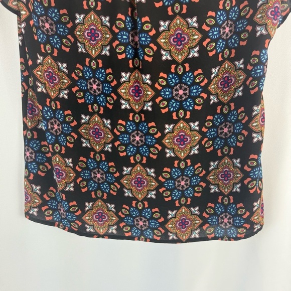 Philosophy BL Kaleidoscope Multicolor
Short Sleeve Semi Sheer V-neck XS - Picture 8 of 11